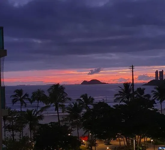 Em Frente Ao Mar Com Wi-Fi E Garagem Apartamento Guarujá
